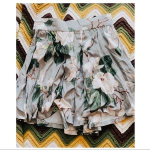 ✨Trashy Diva Vintage Inspired Magnolia Shorts✨ ✨